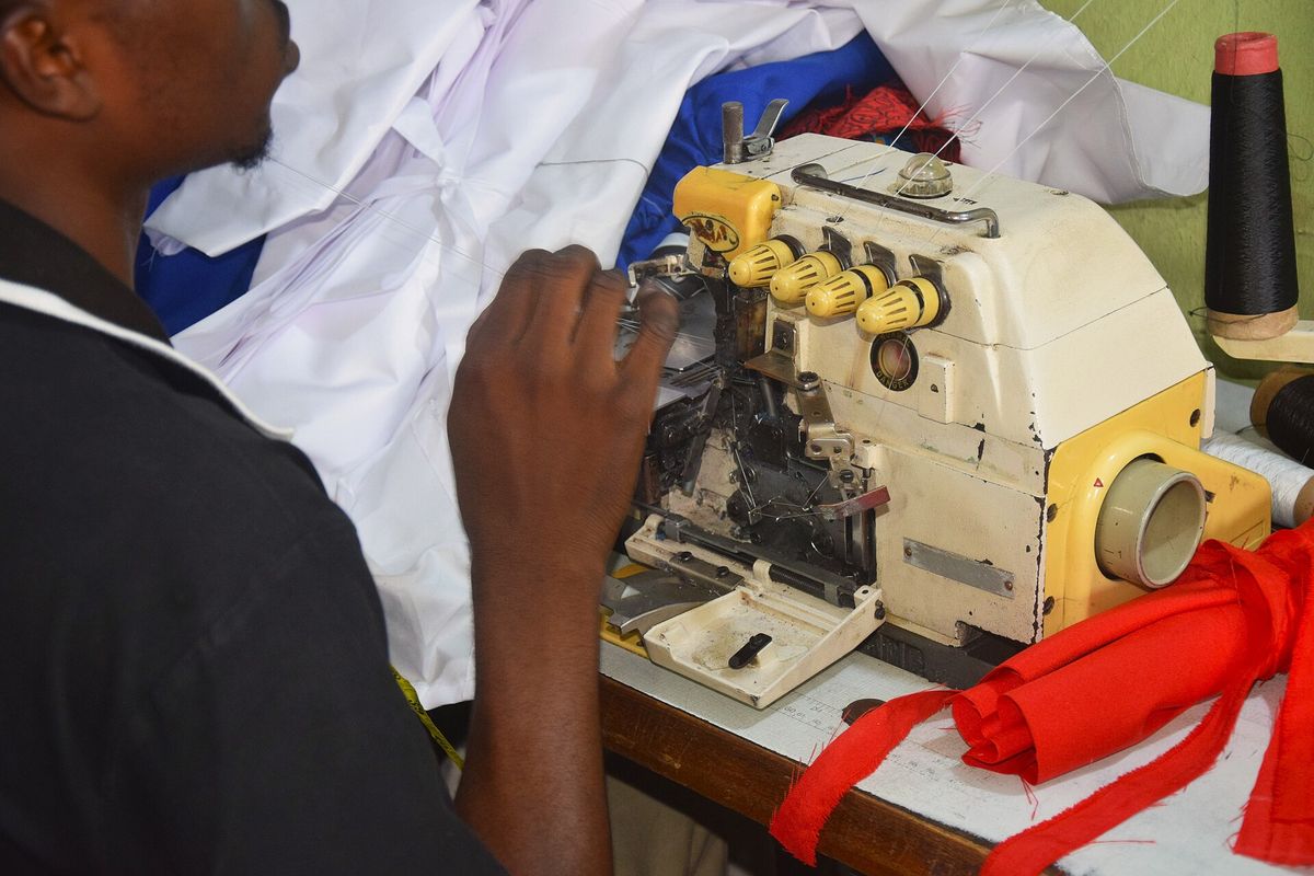 Sewing a new cloth with polyester fabric 1