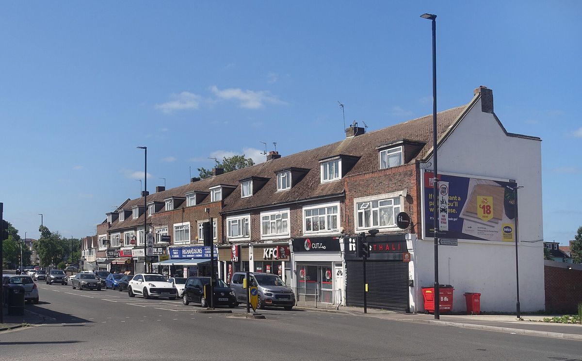 High Street Shops, Feltham - geograph.org.uk - 8055288
