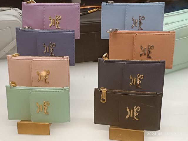 HK SKD 寶琳 Po Lam MCL two Central mall shop 包浩斯 Bauhaus 手袋 handbag store window display May 2024 R12S 02